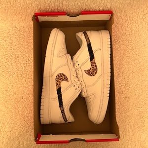 Wmns Dunk Low SE 'Primal White'